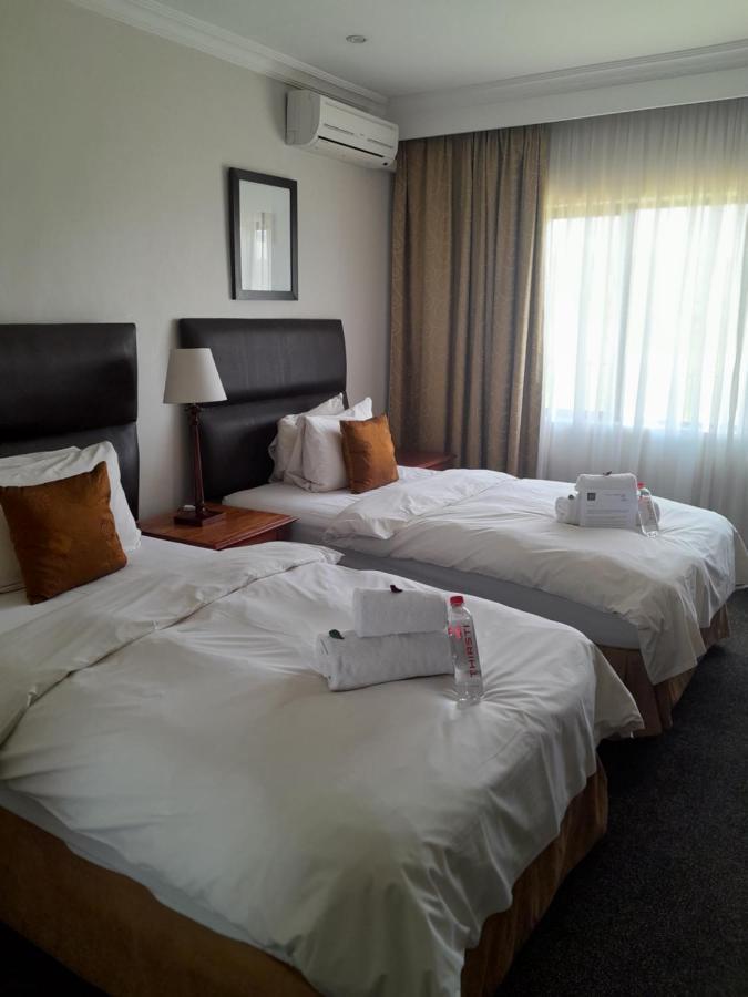 Protea Hotel By Marriott Harrismith Montrose Buitenkant foto