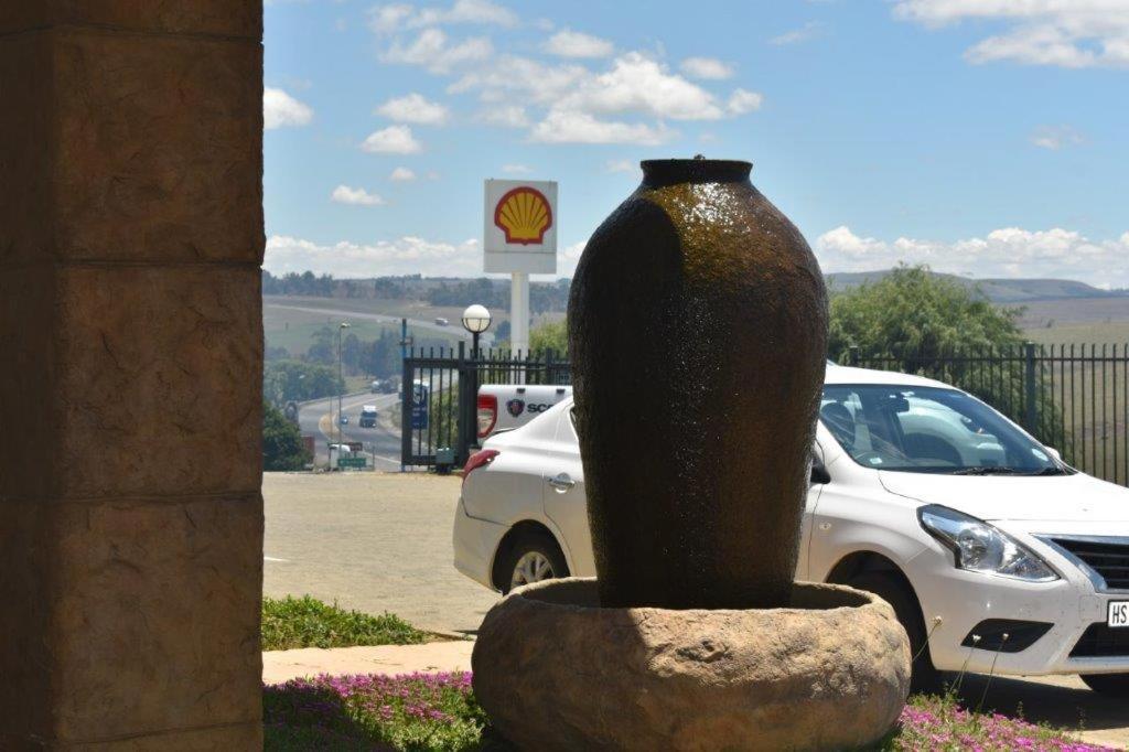 Protea Hotel By Marriott Harrismith Montrose Buitenkant foto