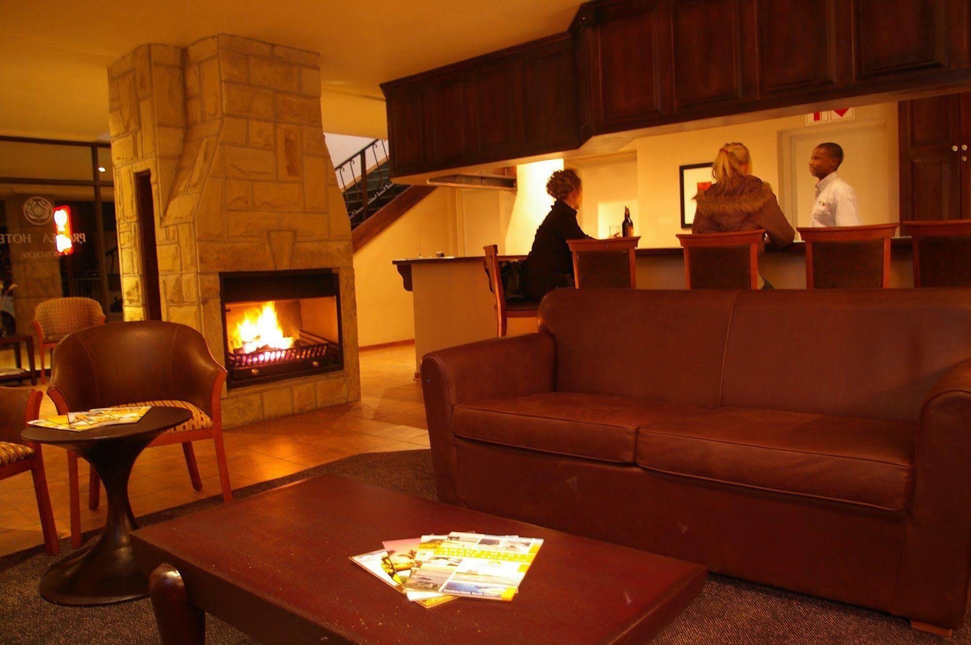 Protea Hotel By Marriott Harrismith Montrose Buitenkant foto